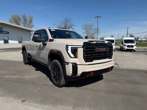 New 2026 GMC Sierra 2500 AT4 image 4