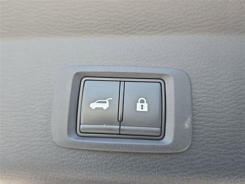 Used 2023 Mitsubishi Outlander SEL FWD image 30