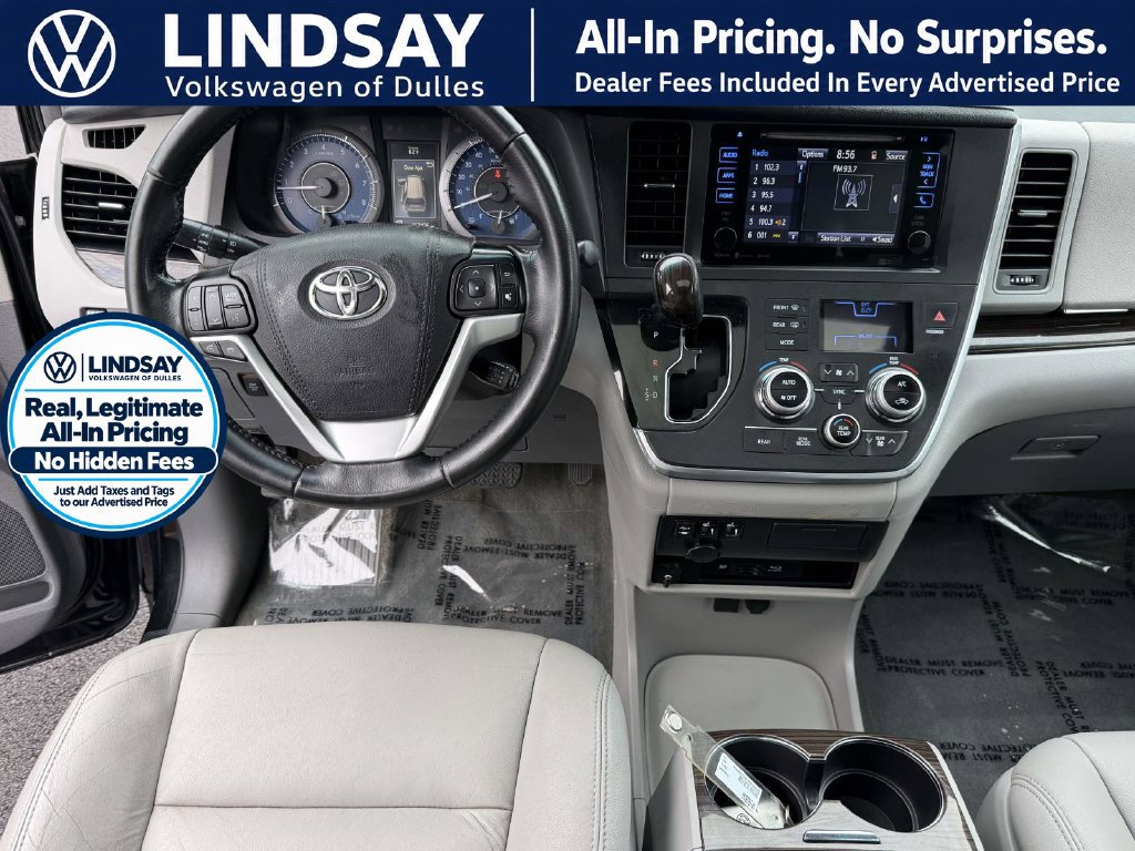 Used 2016 Toyota Sienna XLE Premium w/ Protection Package FWD image 10