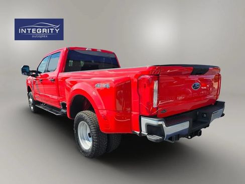 Used 2025 Ford F350 XLT AWD/4WD image 3