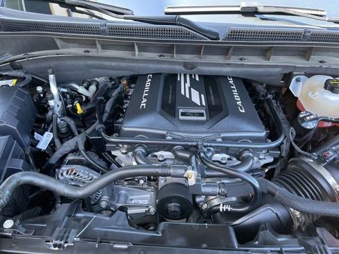 Used 2025 Cadillac Escalade V AWD/4WD image 13