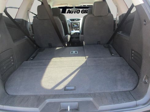 Used 2016 Chevrolet Traverse LT w/ Style and Technology Package FWD image 13