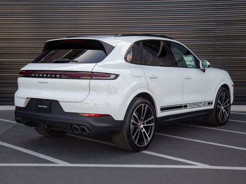 New 2026 Porsche Cayenne AWD/4WD image 9