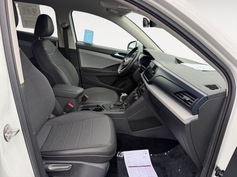Certified 2023 Volkswagen Taos SE w/ Black Wheel Package FWD image 19