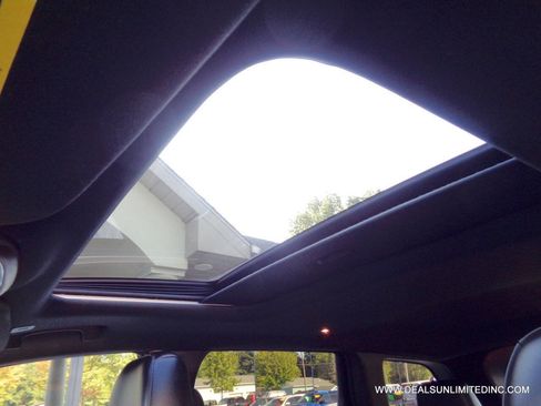 Used 2020 Jeep Grand Cherokee Limited image 18