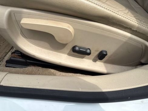 Used 2011 Chevrolet Impala LTZ FWD image 14