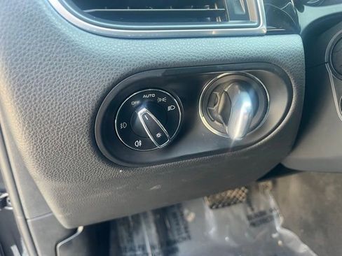 Used 2018 Porsche Macan image 20