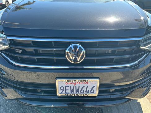 Used 2023 Volkswagen Tiguan SE R-Line FWD image 40