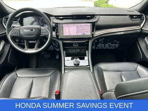 Used 2026 Jeep Grand Cherokee Limited w/ Limited Altitude Package RWD image 17