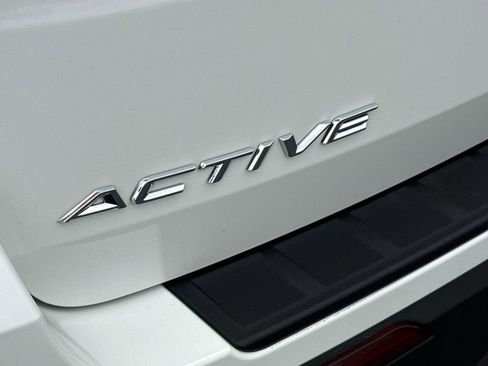 Used 2025 Ford Explorer Active w/ Active Comfort Package RWD image 7