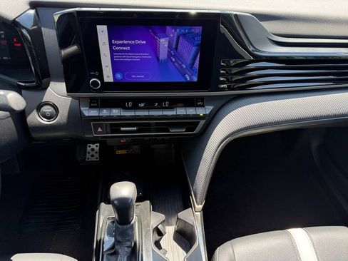 Certified 2025 Toyota Camry SE FWD image 11
