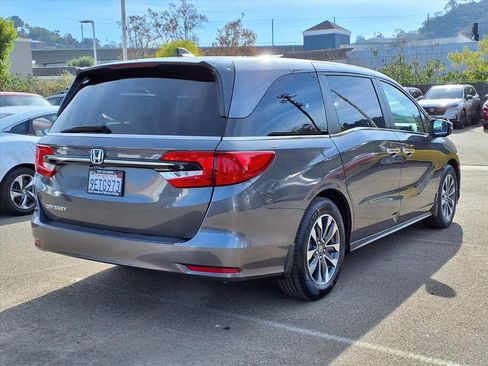 Certified 2023 Honda Odyssey EX-L image 4
