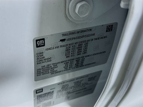 Used 2023 Chevrolet Silverado 1500 LT image 12