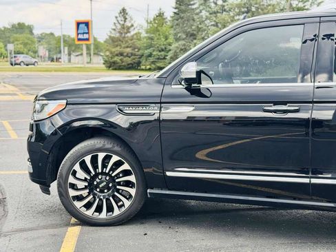 Used 2023 Lincoln Navigator Black Label AWD/4WD image 8
