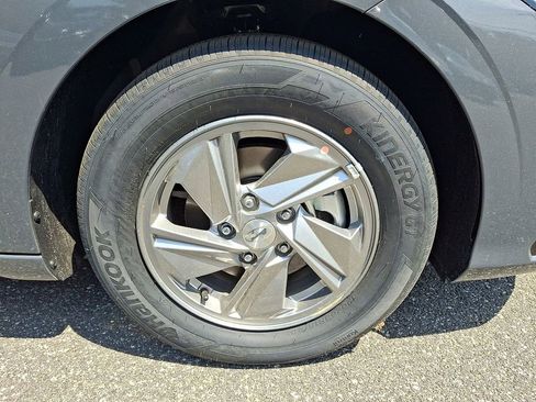New 2026 Hyundai Elantra SE FWD image 5