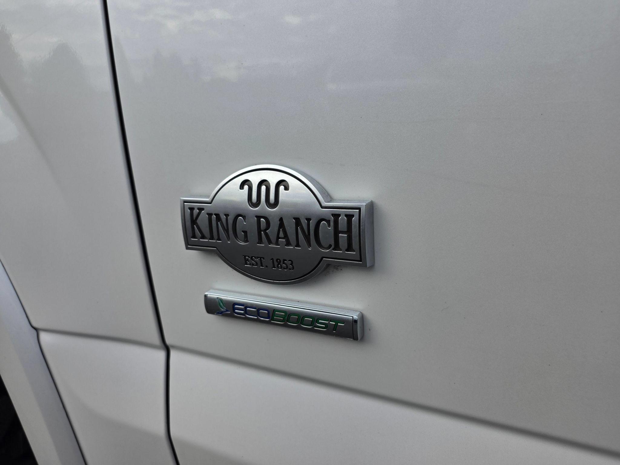 Used 2015 Ford F150 King Ranch w/ Equipment Group 601A Luxury AWD/4WD image 10