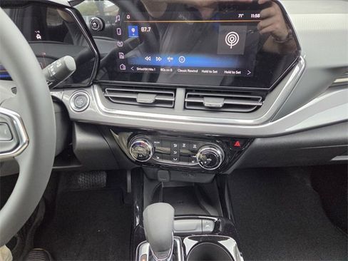 New 2026 Chevrolet Trax ACTIV w/ Sunroof Package image 24