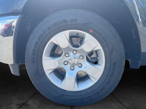 New 2026 RAM 1500 Big Horn AWD/4WD image 14