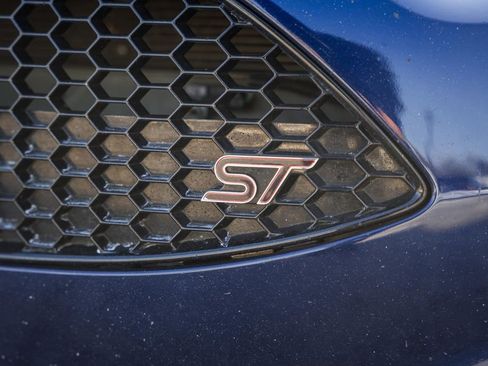 Used 2016 Ford Fiesta ST w/ ST Recaro Package image 11