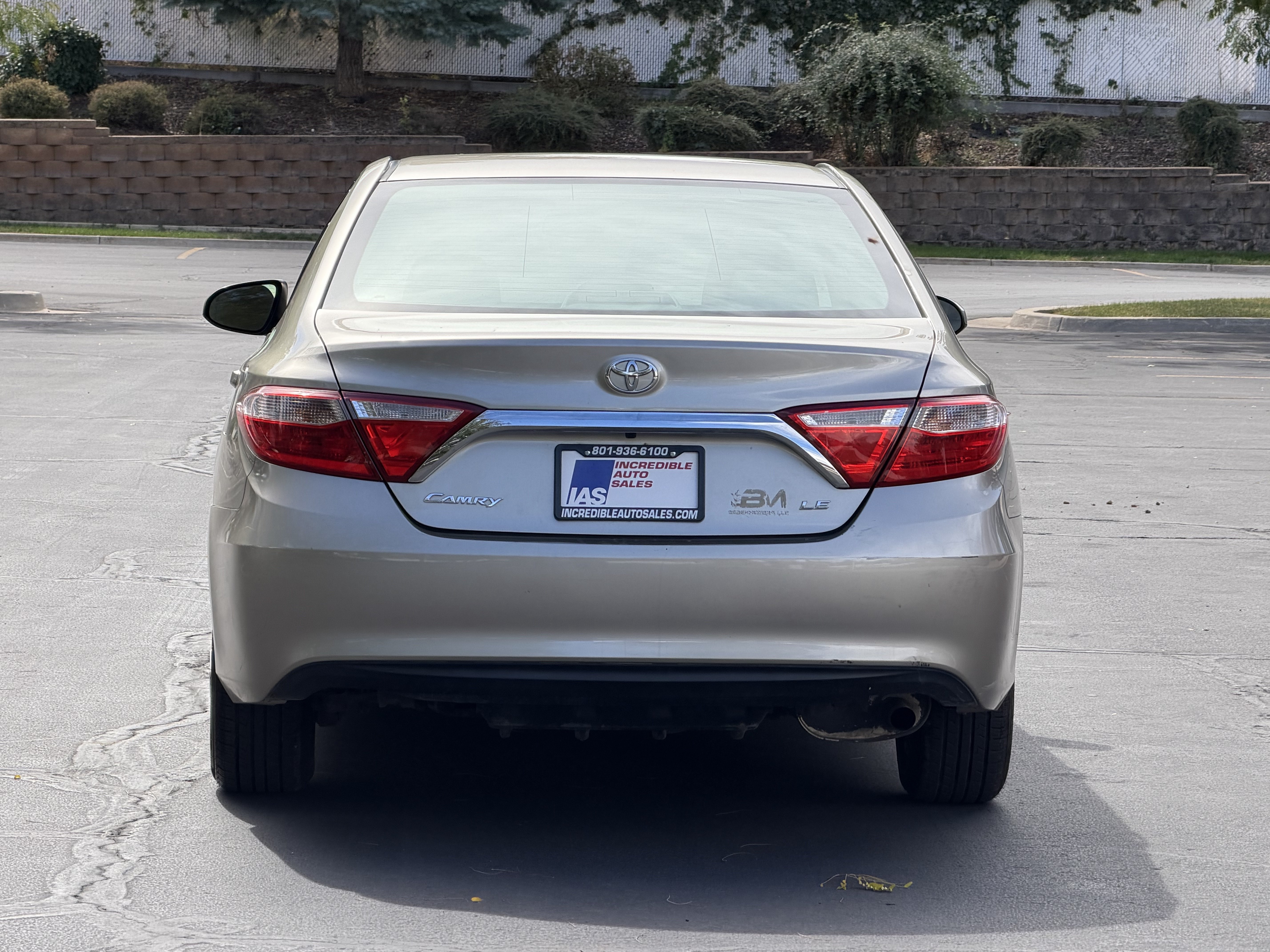 Used 2015 Toyota Camry LE FWD image 6