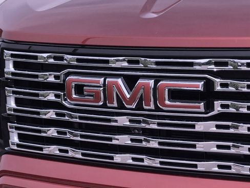 Used 2026 GMC Canyon Denali AWD/4WD image 12