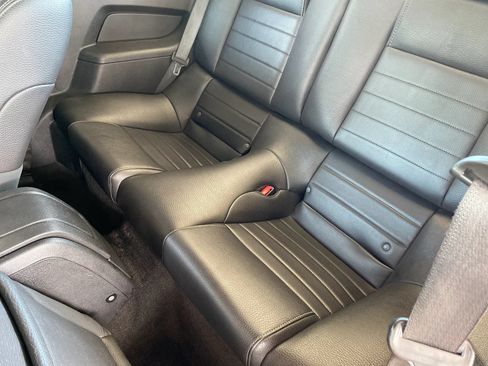 Used 2011 Ford Mustang GT Premium w/ Comfort Pkg RWD image 12