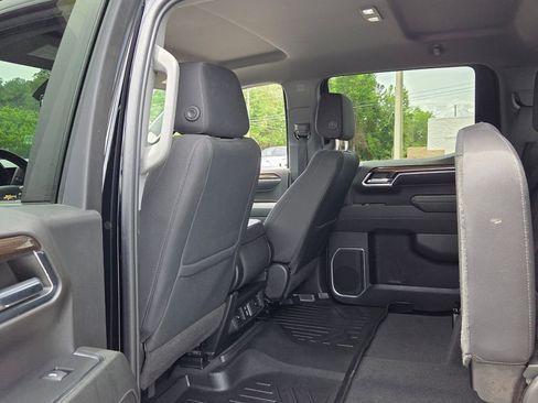 Used 2023 Chevrolet Silverado 1500 LT AWD/4WD image 5