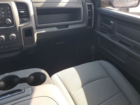 Used 2018 RAM 1500 Express image 21