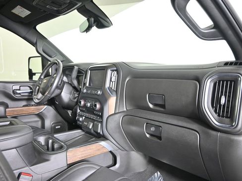 Used 2020 Chevrolet Silverado 3500 High Country w/ Z71 Off-Road Package AWD/4WD image 15
