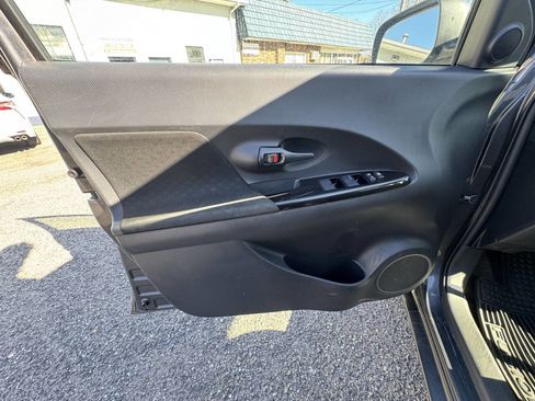 Used 2009 Scion xD image 25