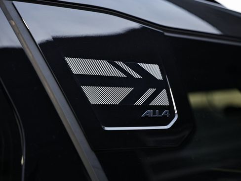 Used 2025 MINI Cooper Countryman S image 11