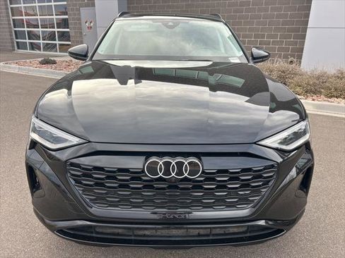 Certified 2024 Audi Q8 e-tron Premium image 9
