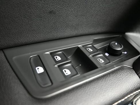 Used 2022 Volkswagen Tiguan S AWD/4WD image 34