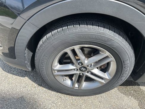 Used 2017 Hyundai Santa Fe Sport image 8