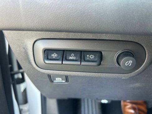 Used 2024 GMC Terrain AT4 w/ Tech Package AWD/4WD image 14