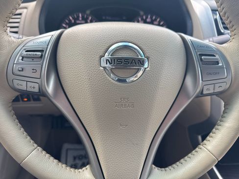 Used 2013 Nissan Altima 2.5 SL w/ Technology Pkg image 38