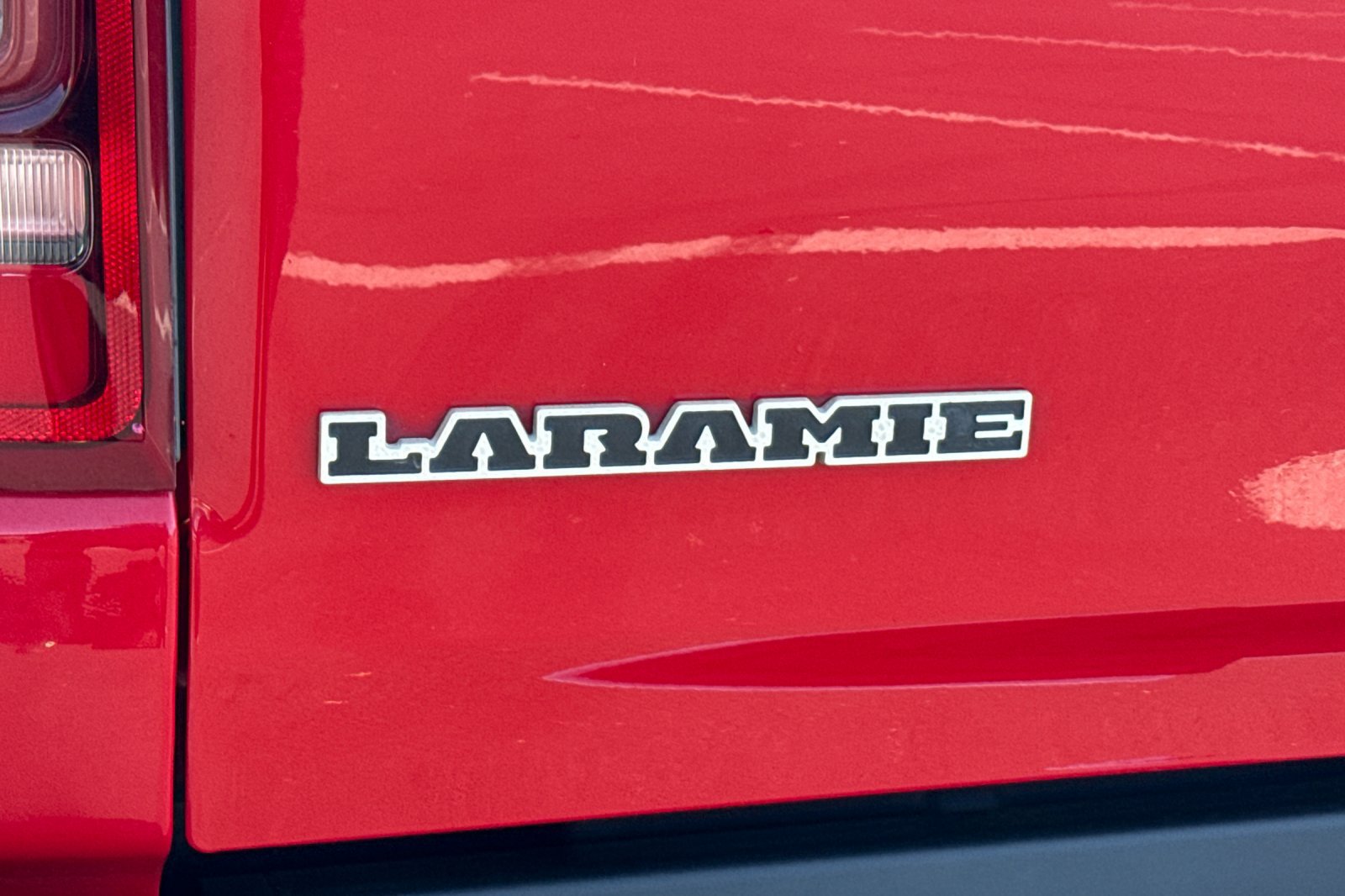 Used 2019 RAM 1500 Laramie RWD image 13