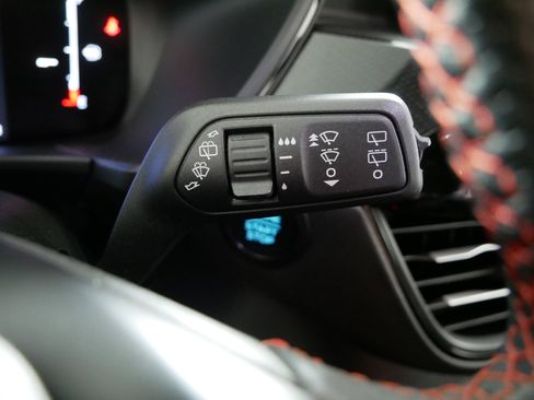 Used 2025 Ford Escape ST-Line AWD/4WD image 31