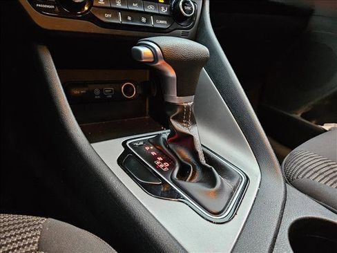 Used 2018 Kia Niro LX image 11