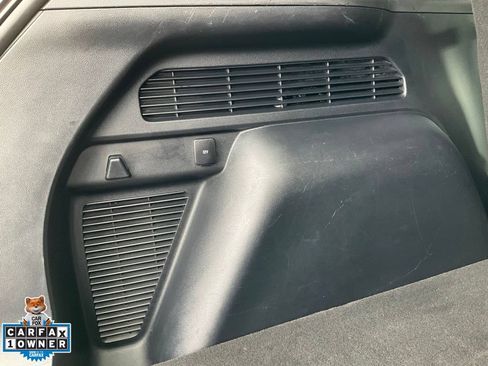 Used 2022 Ford Escape Titanium w/ Titanium Premium Package FWD image 9