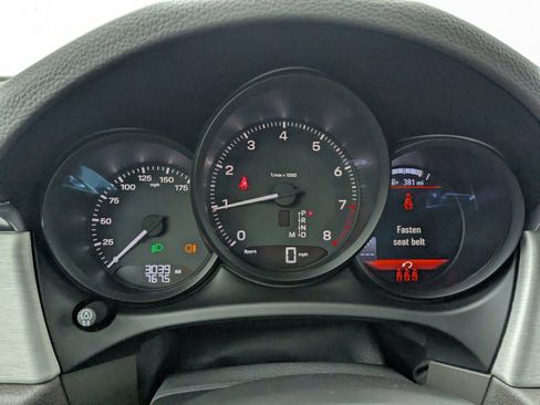 Certified 2026 Porsche Macan Turbo AWD/4WD image 19