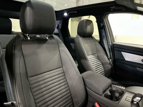 New 2026 Land Rover Discovery Sport Landmark AWD/4WD image 6