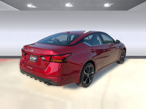 New 2025 Nissan Altima 2.5 SR w/ SR Premium Package image 8