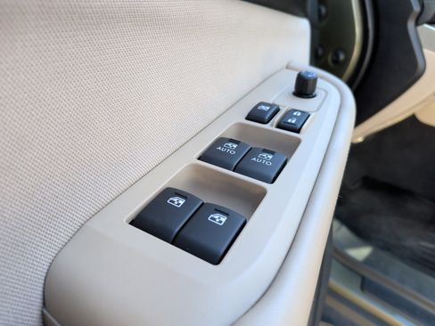 Used 2018 Subaru Outback 2.5i Premium image 15