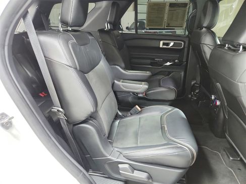Used 2022 Ford Explorer ST image 41