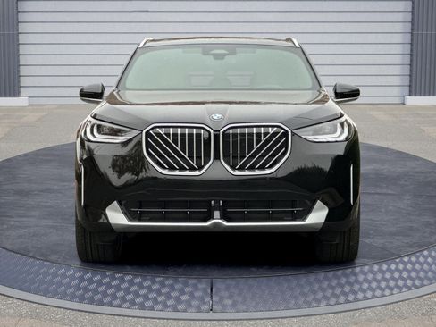 New 2026 BMW X3 xDrive30 w/ Premium Package image 2