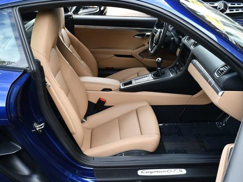 Used 2022 Porsche 718 Cayman GTS RWD image 16