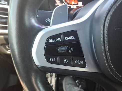Used 2021 BMW X7 xDrive40i w/ M Sport Package AWD/4WD image 26