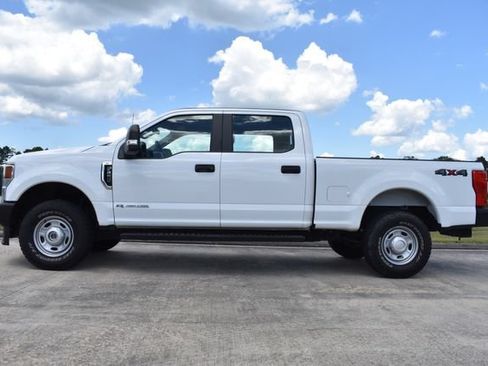 Used 2022 Ford F250 XL w/ Power Equipment Group AWD/4WD image 3