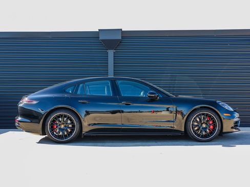 Certified 2019 Porsche Panamera GTS image 8
